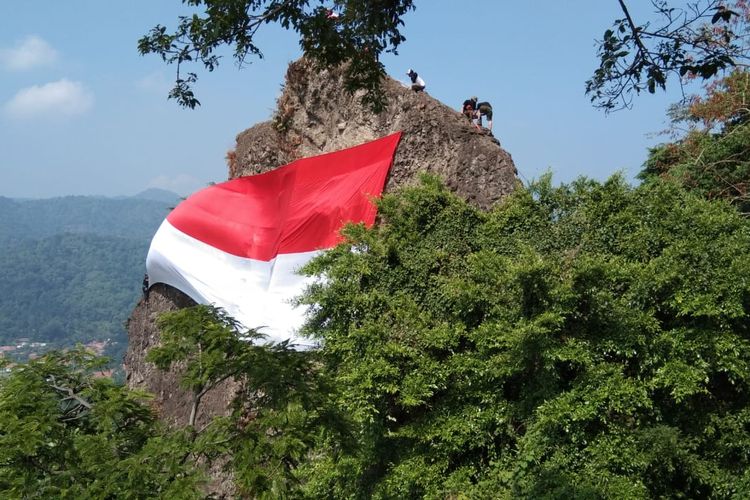 Trekking & Camping @Gunung Munara